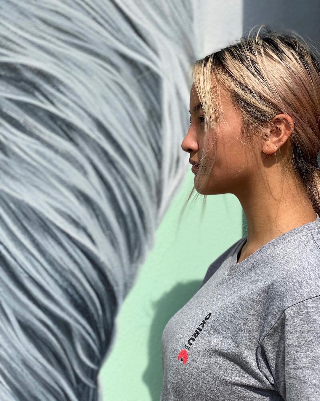 GREY STAPLE TEE